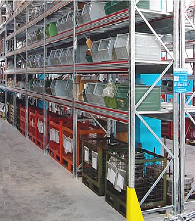 SCAFFALE PORTA-PALLETS CON PORTATE FINO A KG.3500 PER PIANO DI CARICO